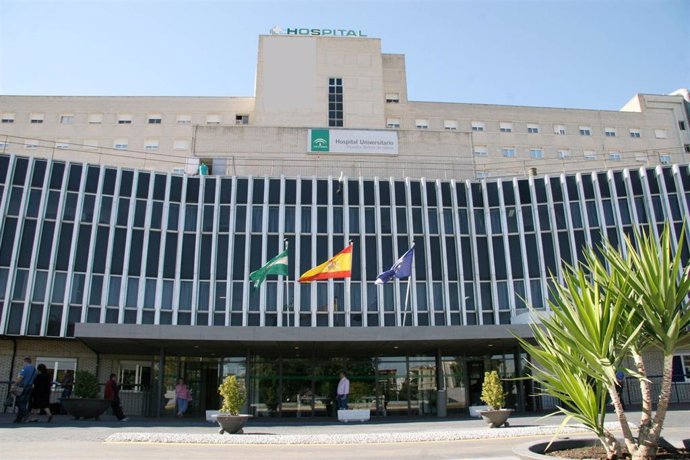 Archivo - Imagen de la fachada del Hospital Universitario Virgen de Valme. 