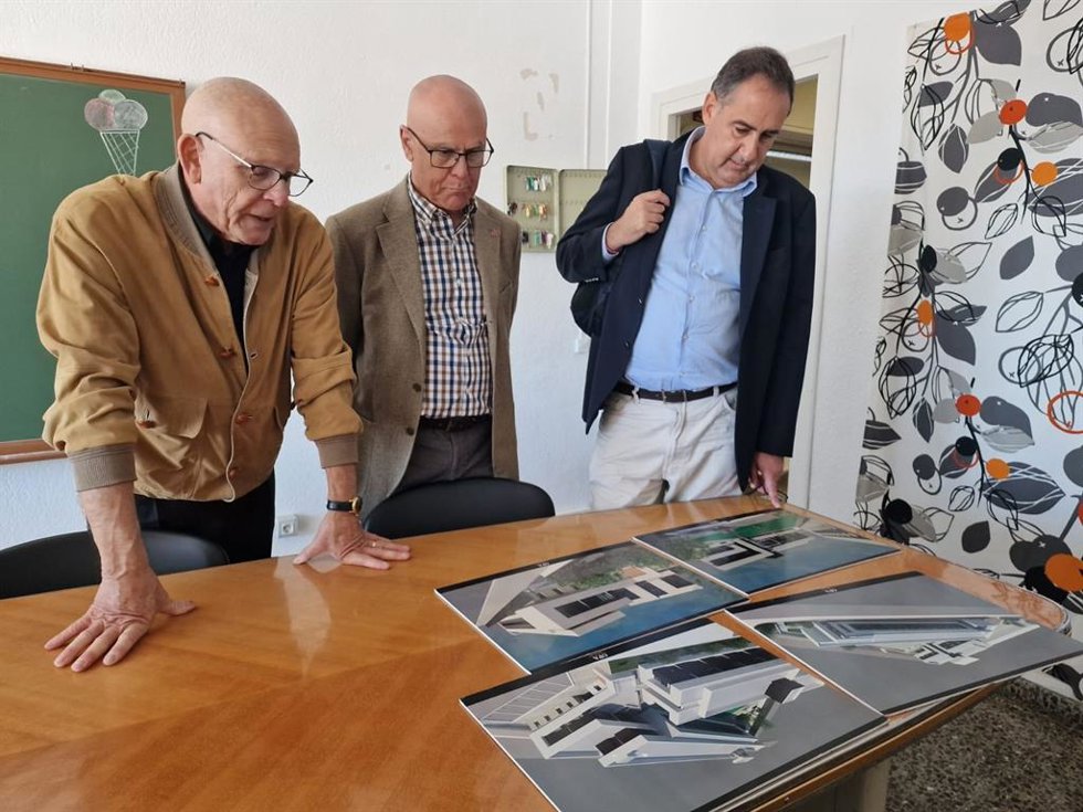 El Diputado del Común, Rafael Yanes, y el adjunto primero, Felipe Afonso, se han reunido con el presidente de la Asociación de Trisómicos 21 Down Tenerife, Lorenzo Moreno