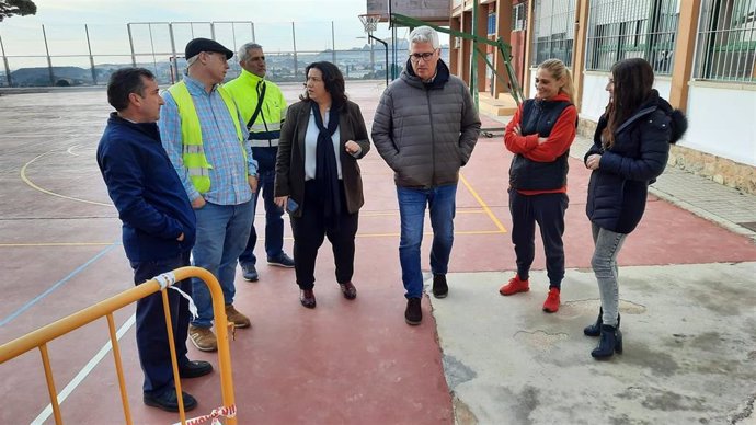 Imagen de la visita a actuaciones del Programa de Fomento del Empleo Agrario en Huércal de Almería.