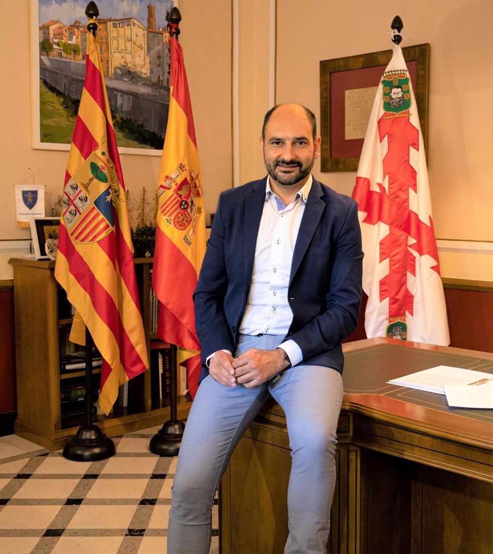 Archivo - El alcalde de Barbastro, Fernando Torres.