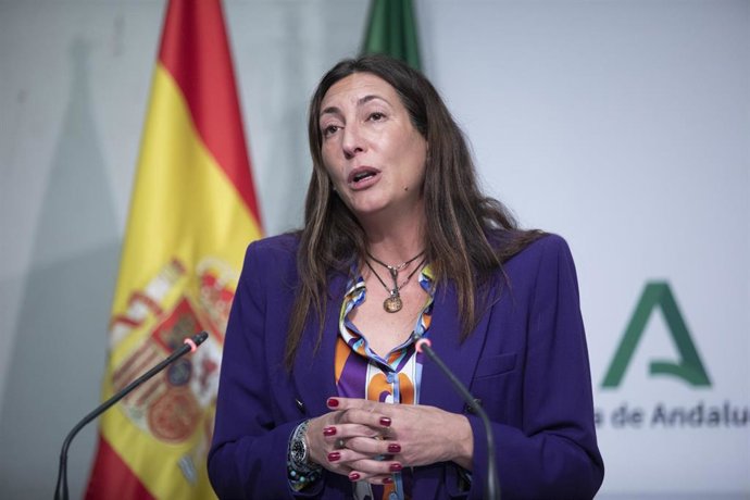 La consejera de Inclusión Social, Loles López, en una imagen de la rueda de prensa del Consejo de Gobierno de 20 de diciembre. 