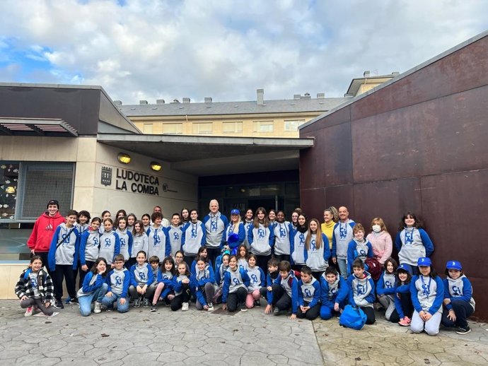 El alcalde de Logroño visita la nueva sede del Consejo de Infancia y Adolescencia con los miembros de este órgano