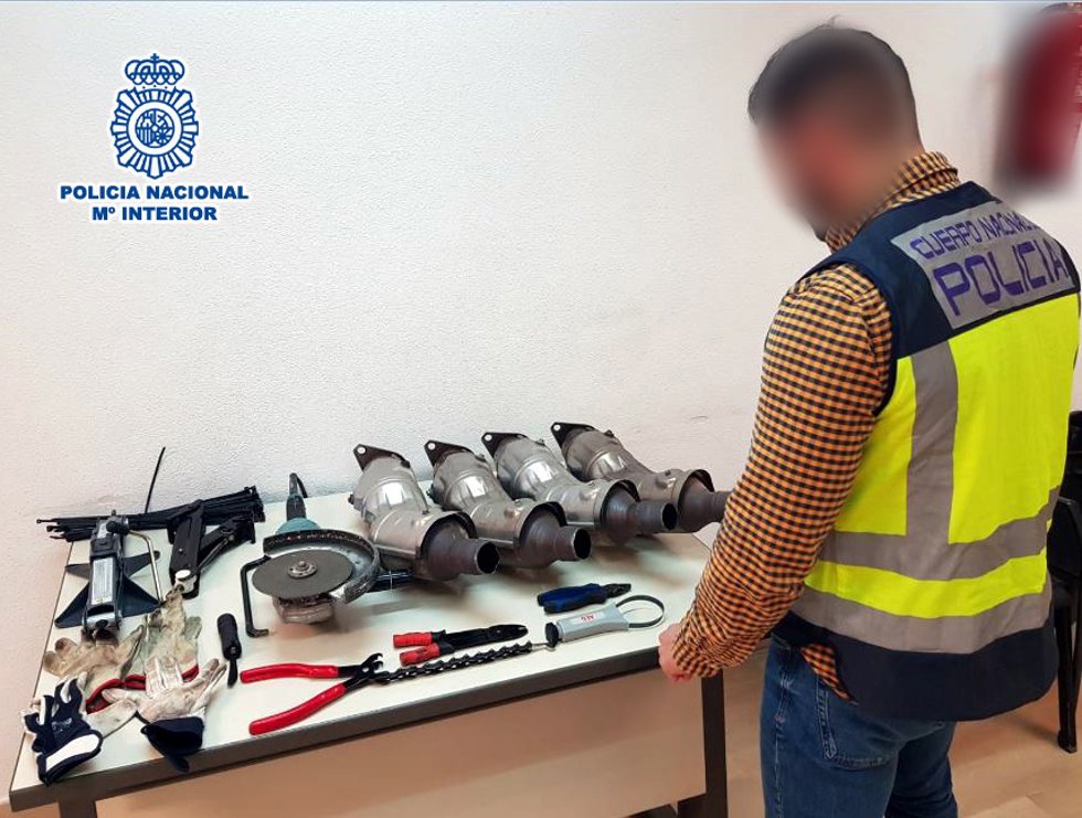 Nota De Prensa: "La Policía Nacional Desarticula Un Grupo Itinerante Especializado En El Hurto De Catalizadores De Vehículos"