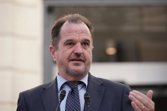 Archivo - El presidente del PP vasco, Carlos Iturgaiz.