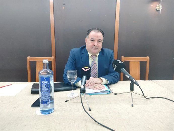 Empresarios del ocio nocturno denuncian que aumentarán un 50% las fiestas ilegales en la noche de fin de año en Galicia.