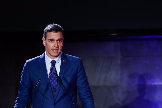 Pedro Sanchez, President of the Government of Spain, gestures during the COE (Spanish Olympic Committee) 2022 Awards Ceremony at COE at COE Official Headquarters on December 21, 2022 in Madrid, Spain.