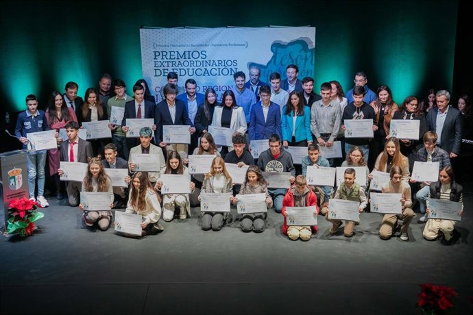 El presidente de la Junta de Extremadura, Guillermo Fernández Vara, en la entrega de los Premios de Educación y Concurso Regional de Ortografía