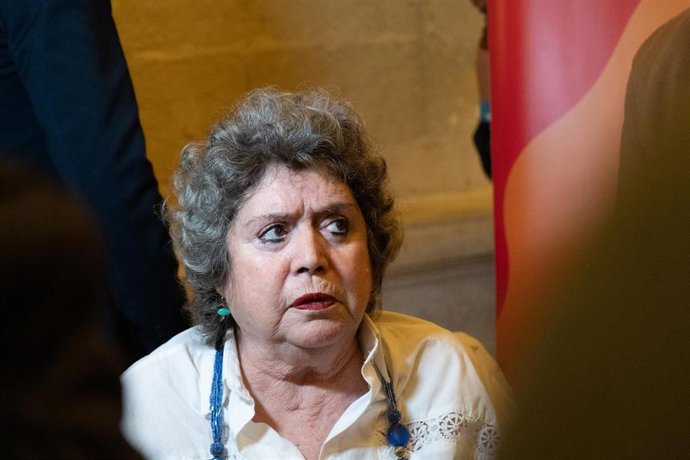 Archivo - La artista María Jiménez, en una imagen reciente en el Ayuntamiento de Sevilla.