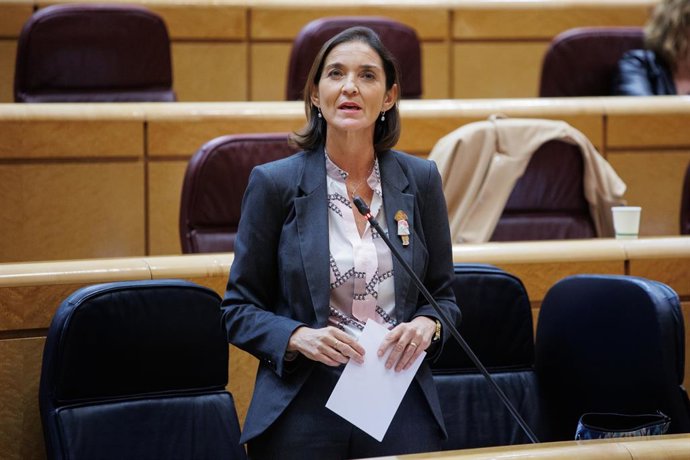Archivo - La ministra de Industria, Comercio y Turismo, Reyes Maroto.