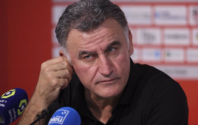 Archivo - Coach of PSG Christophe Galtier answers to the media during the post-match press conference following the French championship Ligue 1 football match between AC Ajaccio (ACA) and Paris Saint-Germain (PSG on October 21, 2022 at Stade Francois Co