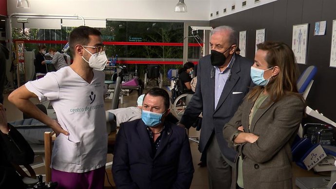 La vicesecretaria general de Política Social del PP, Carmen Navarro, visita el centro de Aspaym en Valladolid