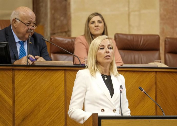 Archivo - La presidenta del Grupo Parlamentario Vox, Blanca Armario, en una foto de archivo en el Parlamento andaluz.