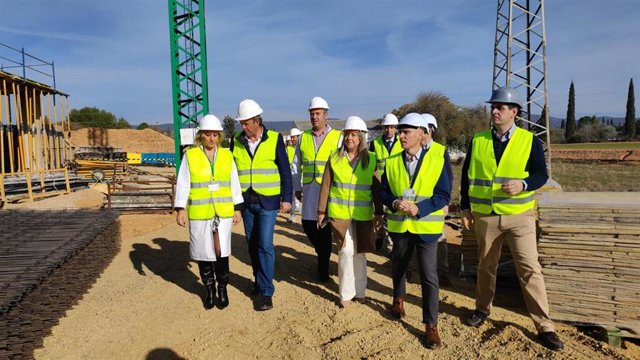 Visita a obras en el Hospital de Andújar