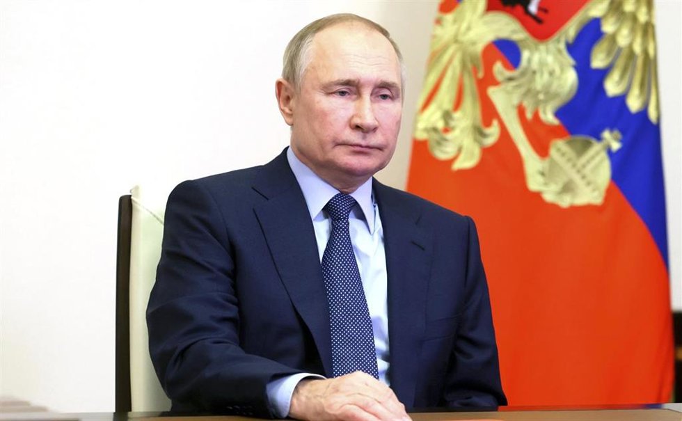 16 December 2022, Russia, Novo-Ogaryovo: Russian President Vladimir Putin chairs a meeting of the permanent members of the Security Council from the official residence of Novo-Ogaryovo. Photo: Mikhail Metzel/Kremlin Pool/Planet Pix via ZUMA Press Wire/d