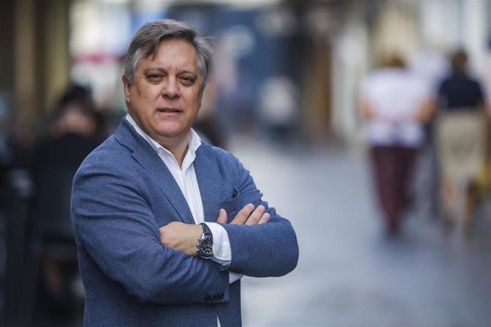 Archivo - Cádiz.-El PSOE pide la puesta en marcha de las ayudas municipales para la factura de la luz