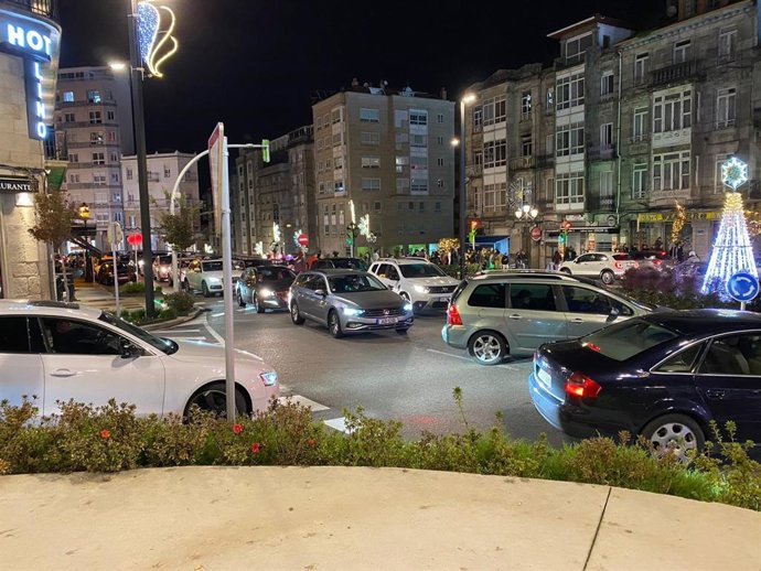 Vigo vuelve a vivir este martes "importantes retenciones" en las principales vías de la ciudad.