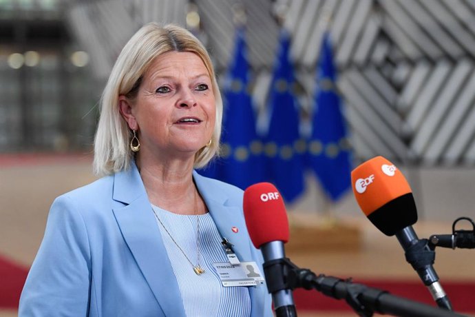 Archivo - La ministra de Defensa d'ustria, Klaudia Tanner