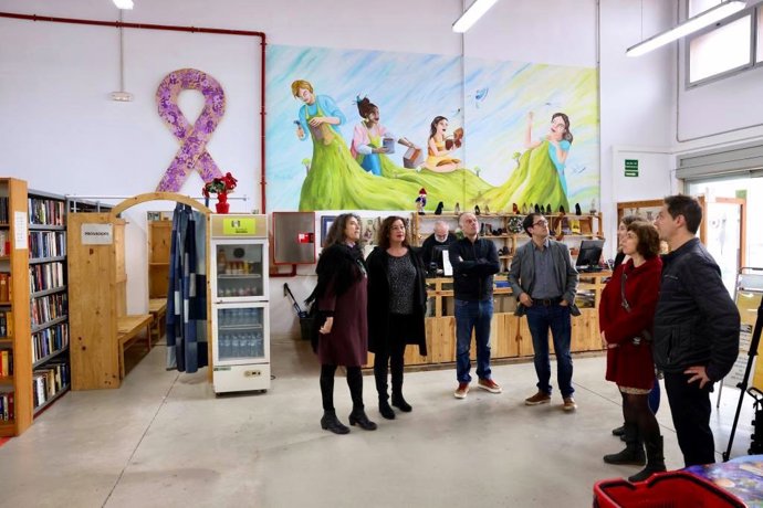 La presidenta del Govern, Francina Armengol, ha visitado este miércoles las instalaciones del proyecto 'Feim que circuli' de Deixalles.