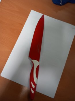 Cuchillo con el que el detenido produjo la agresión