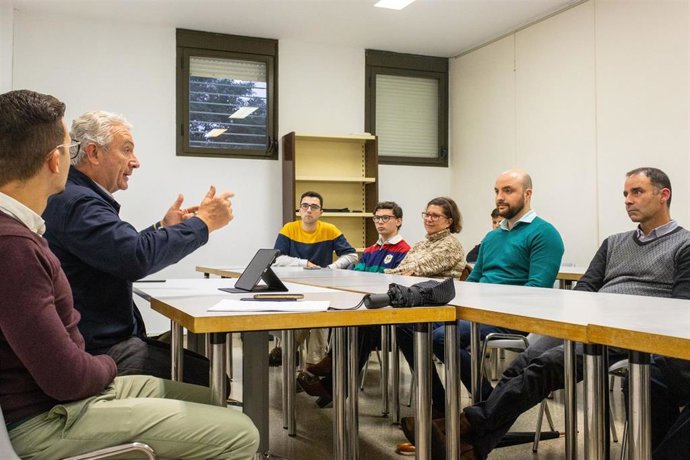 Aumesquet con vecinos de Sevilla Este