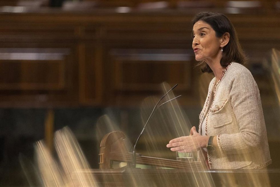 La ministra de Industria, Comercio y Turismo, Reyes Maroto,