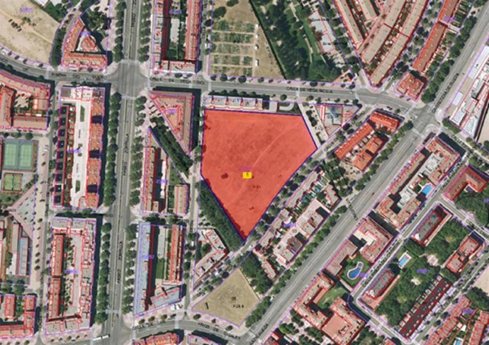 Parcela en la que se construirán las 155 viviendas en Parque Alameda.
