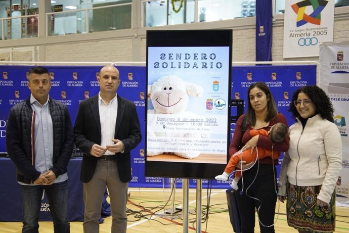 Presentación del 'Sendero solidario' del 8 de enero en Fines (Almería).