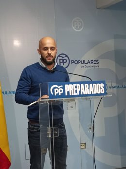 El portavoz del Grupo Municipal del PP en el municipio azudense, Manuel Corral.