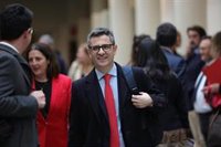 Bolaños ve una "inocentada" que el PP pida al Gobierno retirar sus candidatos al TC y exige a Feijóo renovar el CGPJ