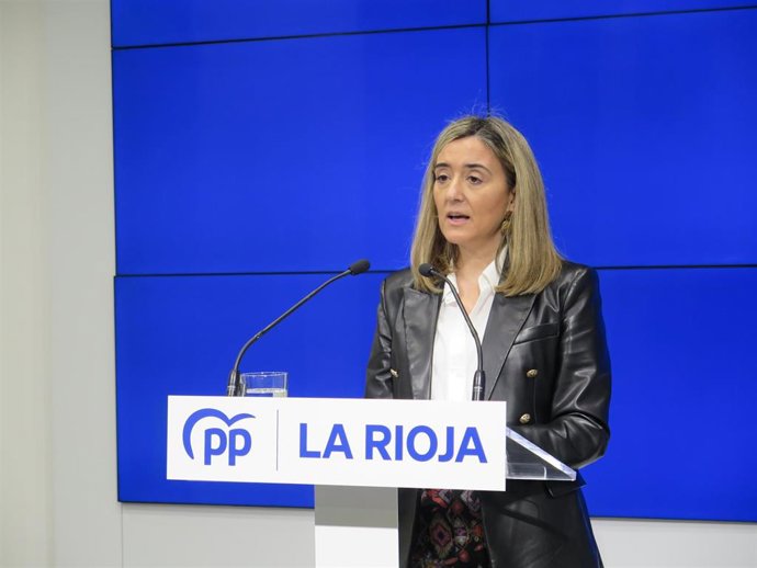La vicesecretaria de Política Social del PP de La Rioja, Cristina Maiso, en comparecencia de prensa
