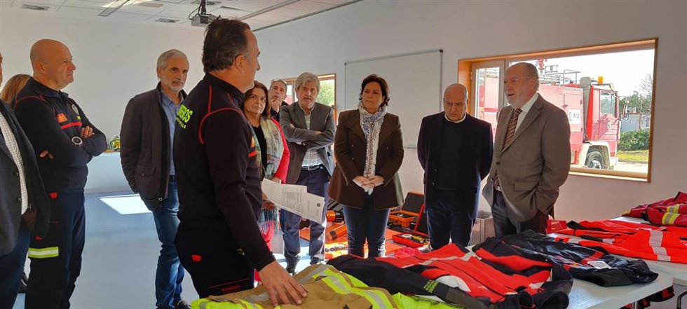 El presidente de la Diputación de Sevilla, Fernando Rodríguez Villalobos, en la sede del Centro Operativo de Emergencias de la Provincia de Sevilla (Coeps).