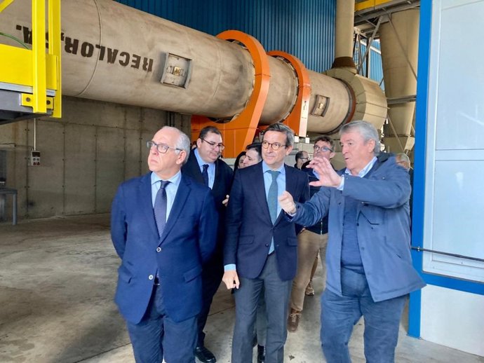 Visita a la orujera San Miguel Arcángel