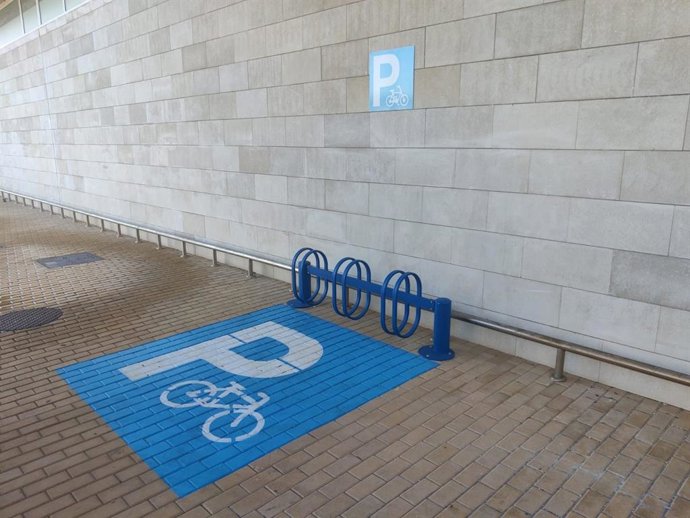 El Aeropuerto de Fuerteventura estrena nuevas zonas de aparcamiento de bicicletas