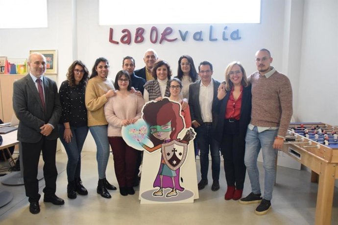 Patricia Franco ha visitado las instalaciones de Laborvalía en Ciudad Real.