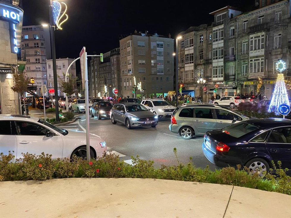 Vigo vuelve a vivir este martes "importantes retenciones" en las principales vías de la ciudad.