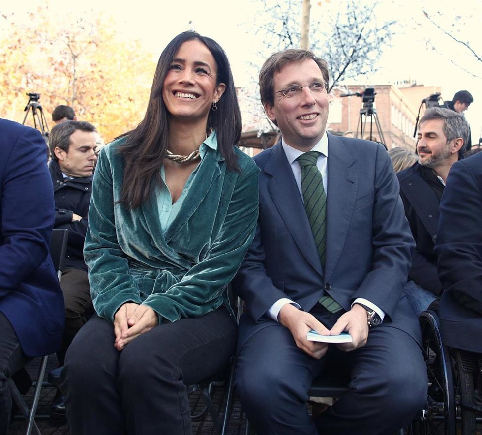 Archivo - La vicealcaldesa y el alcalde de Madrid, Begoña Villacís y José Luis Martínez-Almeida.