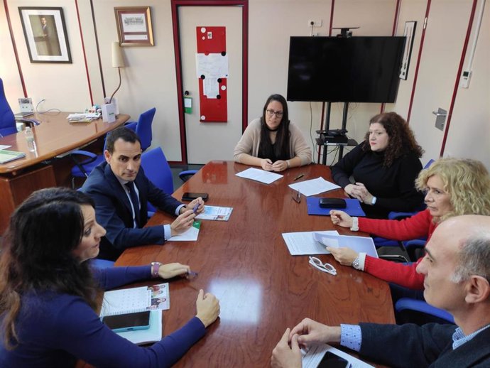 Reunión con asociaciones que trabajan con alumnado NEAE