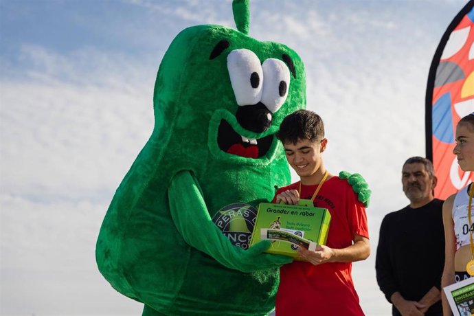 La Pera de Rincón de Soto reparte en 2022 más de 21.500 kg de peras en pruebas deportivas