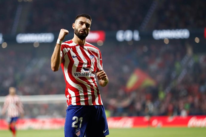 Archivo - El jugador del Atlético de Madrid Yannick Carrasco celebra un gol en la temporada 2022-2023.
