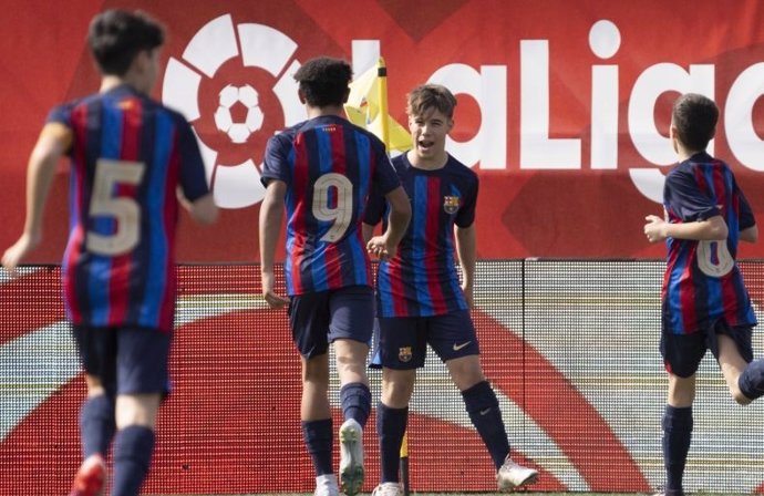 El Barcelona celebra un triunfo en el XXVI Torneo Internacional LaLiga Promises Santander