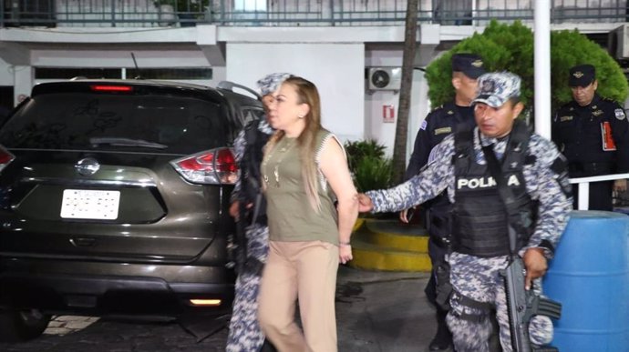La alcaldesa de Soyapango, Nercy Montano, detenida por la Policía de El Salvador por presunta apropiación de cuotas laborales