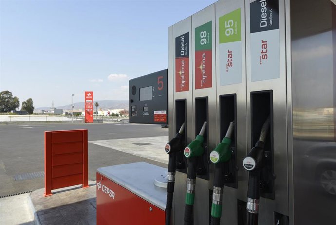 Archivo - ESTACION DE SERVICIO