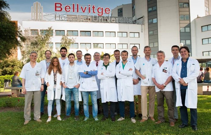 Miembros del servicio de Neurocirugía del Hospital Universitario de Bellvitge (HUB).