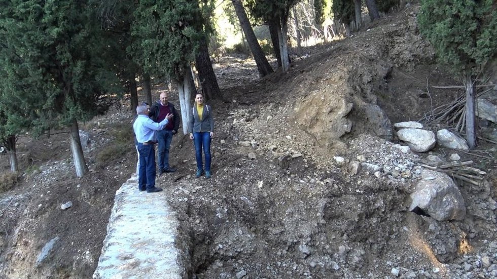Visita a los diques restaurados del monte de Navahonda