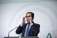 La Junta pide "no minusvalorar" la importancia de luchar contra la violencia de género, "un reto de primera necesidad"