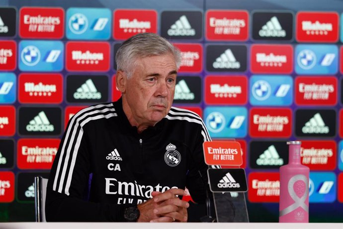 Archivo - El entrenador del Real Madrid, Carlo Ancelotti, en rueda de prensa.