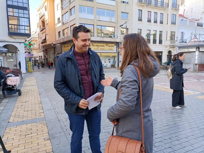 El senador por el PSOE de Huelva y secretario de Relaciones Institucionales de la Ejecutiva Provincial, Amaro Huelva.