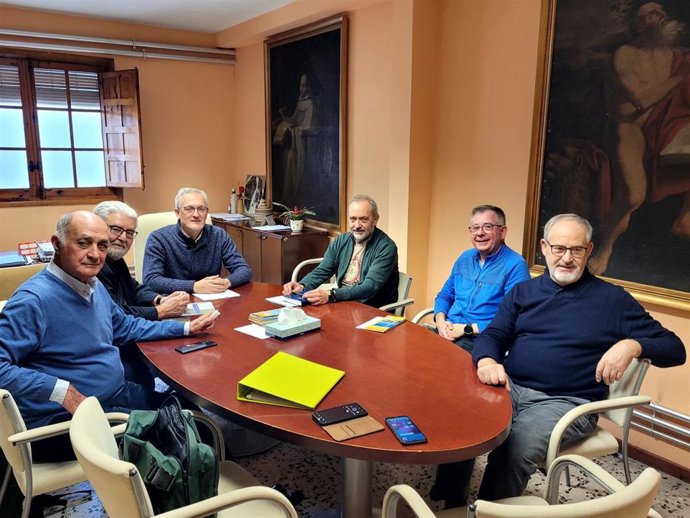 La Federación de Amigos del Camino estudia fórmulas de colaboración en Jaca y Logroño