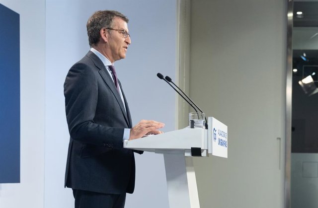 El presidente del Partido Popular, Alberto Núñez Feijóo, comparece para hacer balance del año 2022, en la sede del Partido Popular, a 29 de diciembre de 2022, en Madrid (España). Se trata del primer año de Feijóo al frente del partido y de la oposición tr