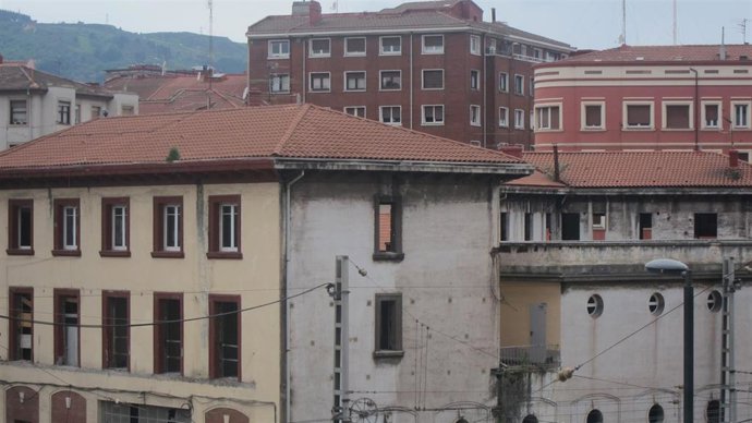 Archivo - Edificio de la alhóndiga de Barakaldo